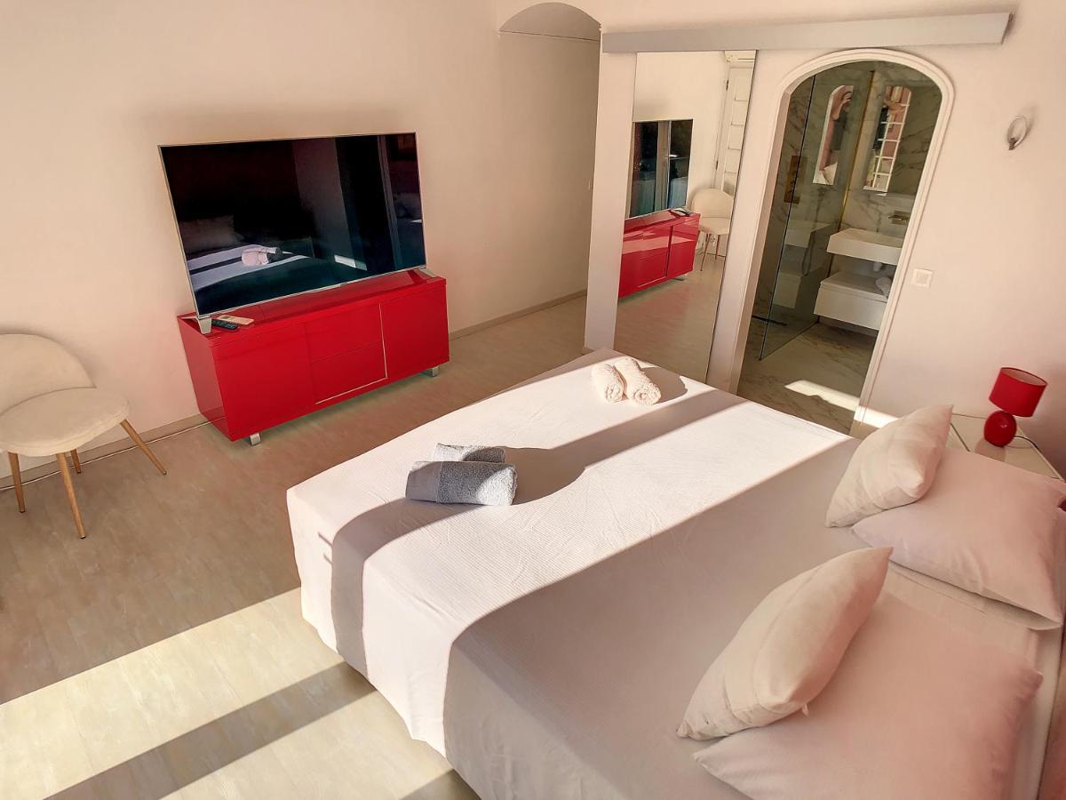 3 Bedrooms Villa Near Cannes - Pool & Jacuzzi - Sea View Mandelieu La Napoule Luaran gambar