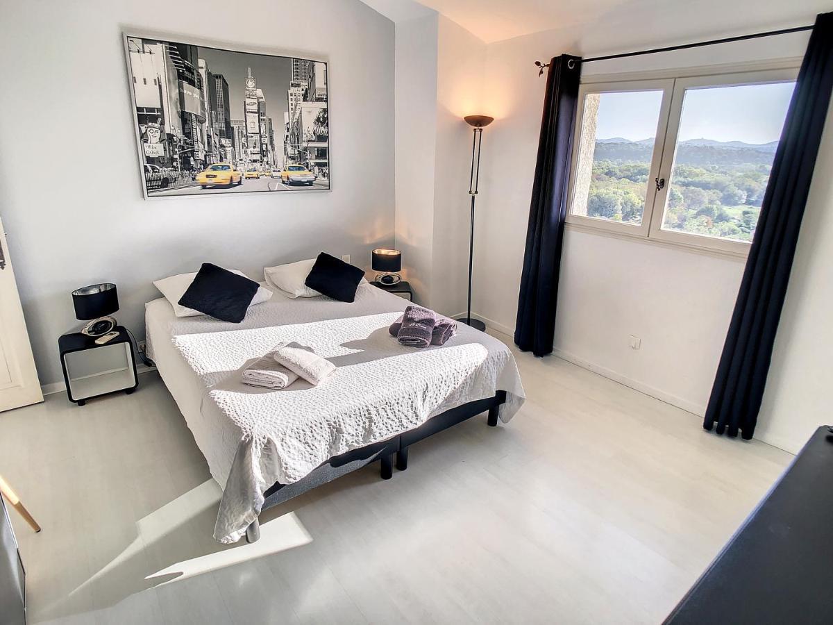 3 Bedrooms Villa Near Cannes - Pool & Jacuzzi - Sea View Mandelieu La Napoule Luaran gambar