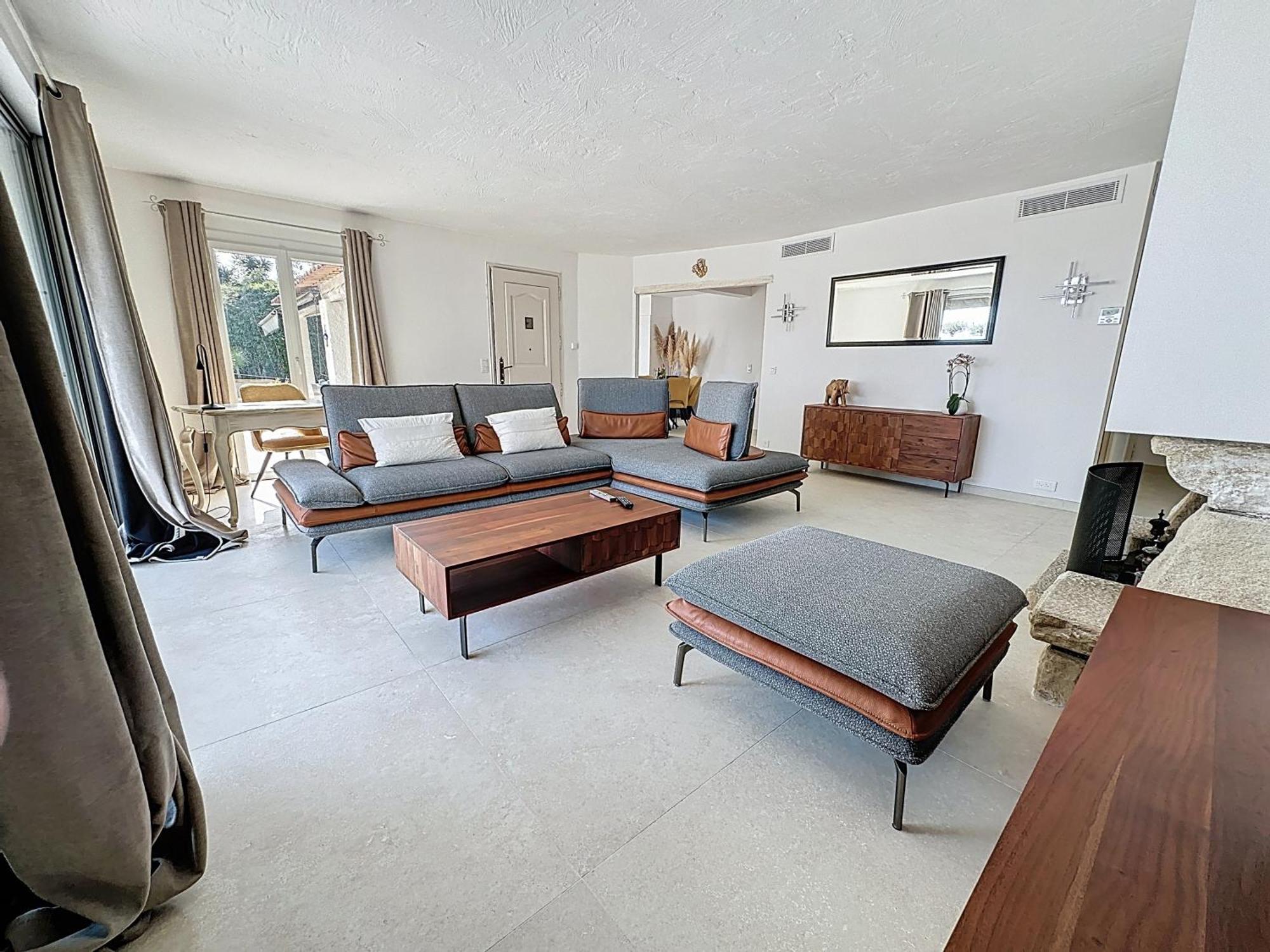 3 Bedrooms Villa Near Cannes - Pool & Jacuzzi - Sea View Mandelieu La Napoule Luaran gambar