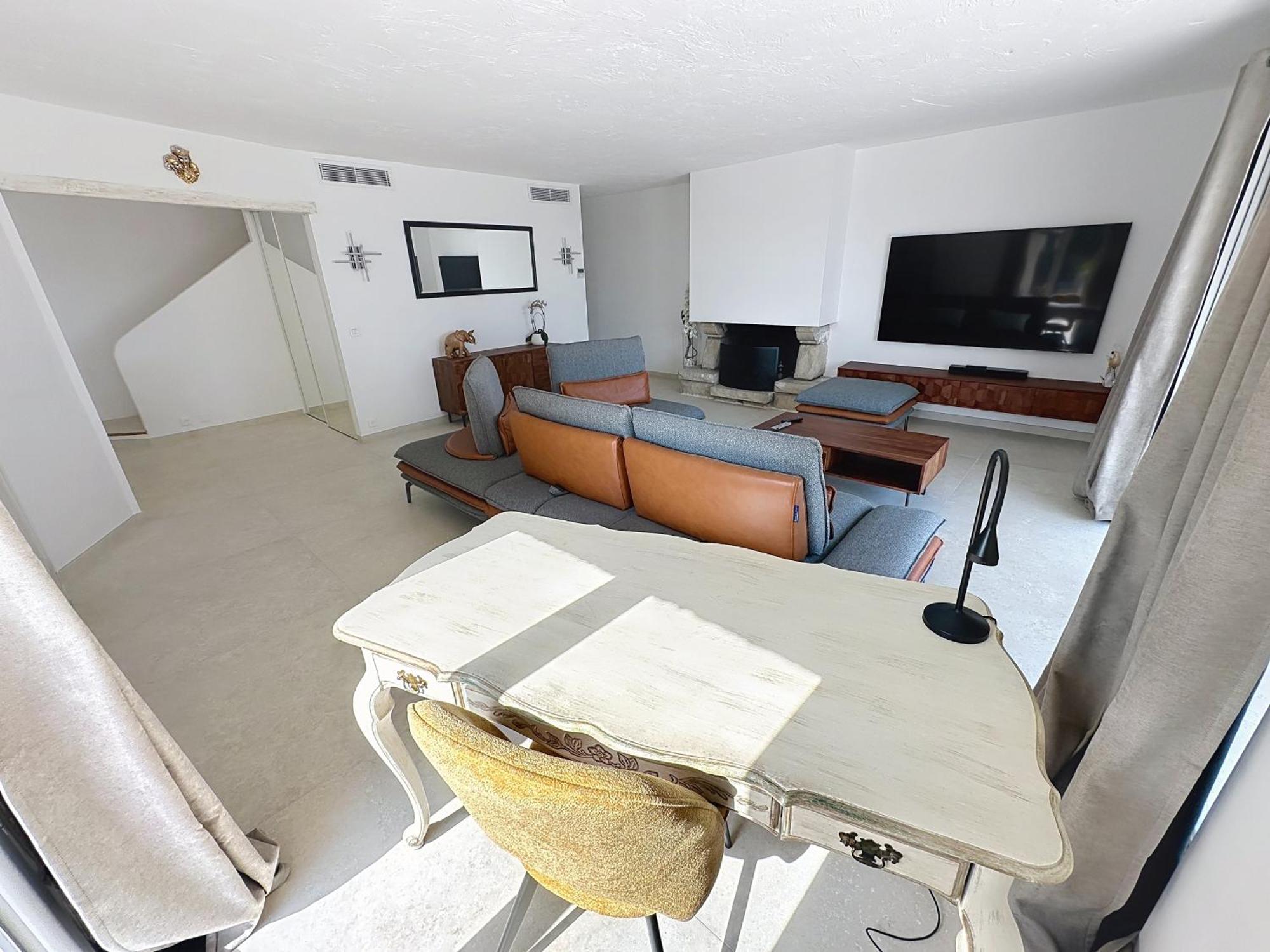 3 Bedrooms Villa Near Cannes - Pool & Jacuzzi - Sea View Mandelieu La Napoule Luaran gambar