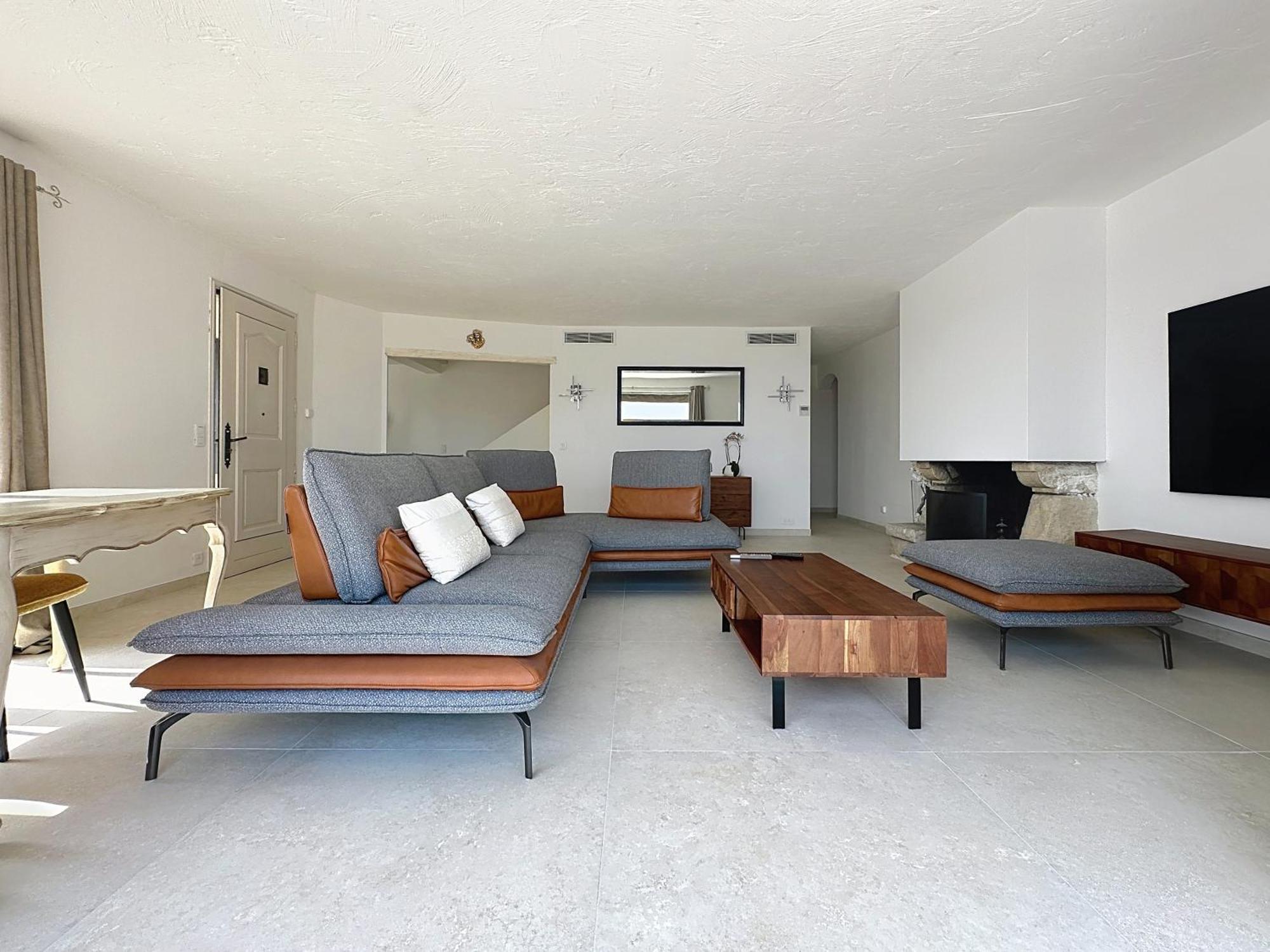 3 Bedrooms Villa Near Cannes - Pool & Jacuzzi - Sea View Mandelieu La Napoule Luaran gambar