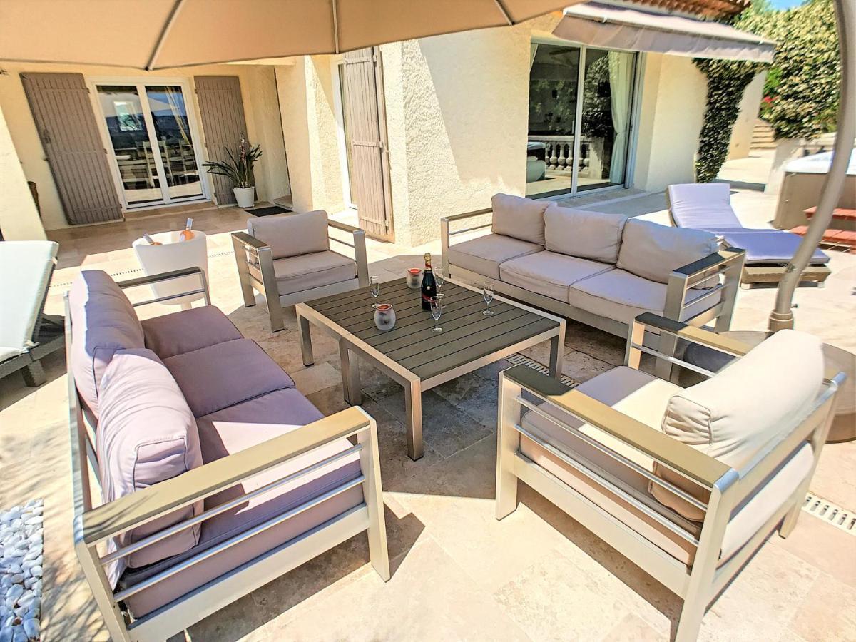 3 Bedrooms Villa Near Cannes - Pool & Jacuzzi - Sea View Mandelieu La Napoule Luaran gambar