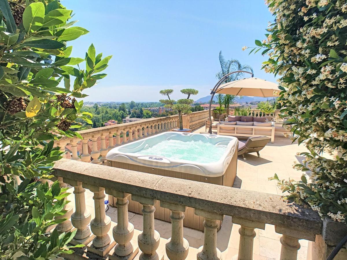 3 Bedrooms Villa Near Cannes - Pool & Jacuzzi - Sea View Mandelieu La Napoule Luaran gambar