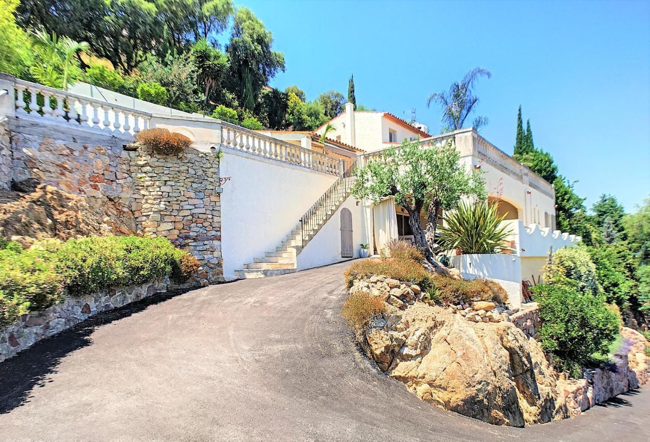 3 Bedrooms Villa Near Cannes - Pool & Jacuzzi - Sea View Mandelieu La Napoule Luaran gambar